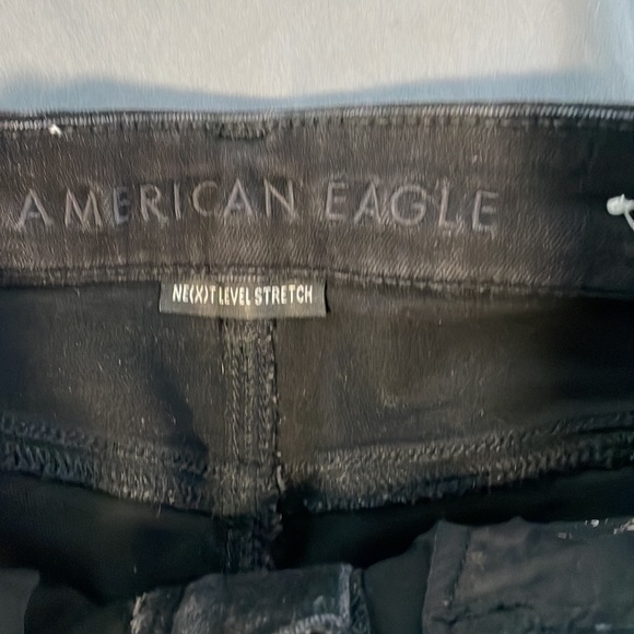 American Eagle, curvy high-rise jegging size 8 destroyed skinny black - Picture 2 of 8